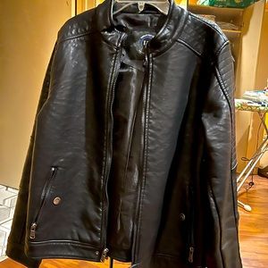 Boys leather jacket size 14-16 worn 2-3 times in excellent condition